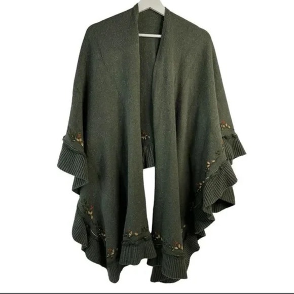 SOFT SURROUNDINGS GREEN FLORAL PONCHO - Picture 1 of 4